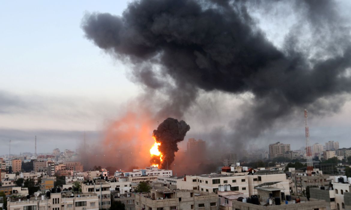 2021-05-13t120748z_1_lynxmpeh4c0ll_rtroptp_4_ormed-israel-gaza-tropas (1)