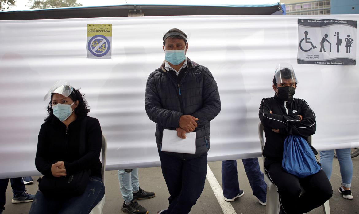 2021-06-06t144827z_404787513_rc2xun9ursix_rtrmadp_3_peru-election