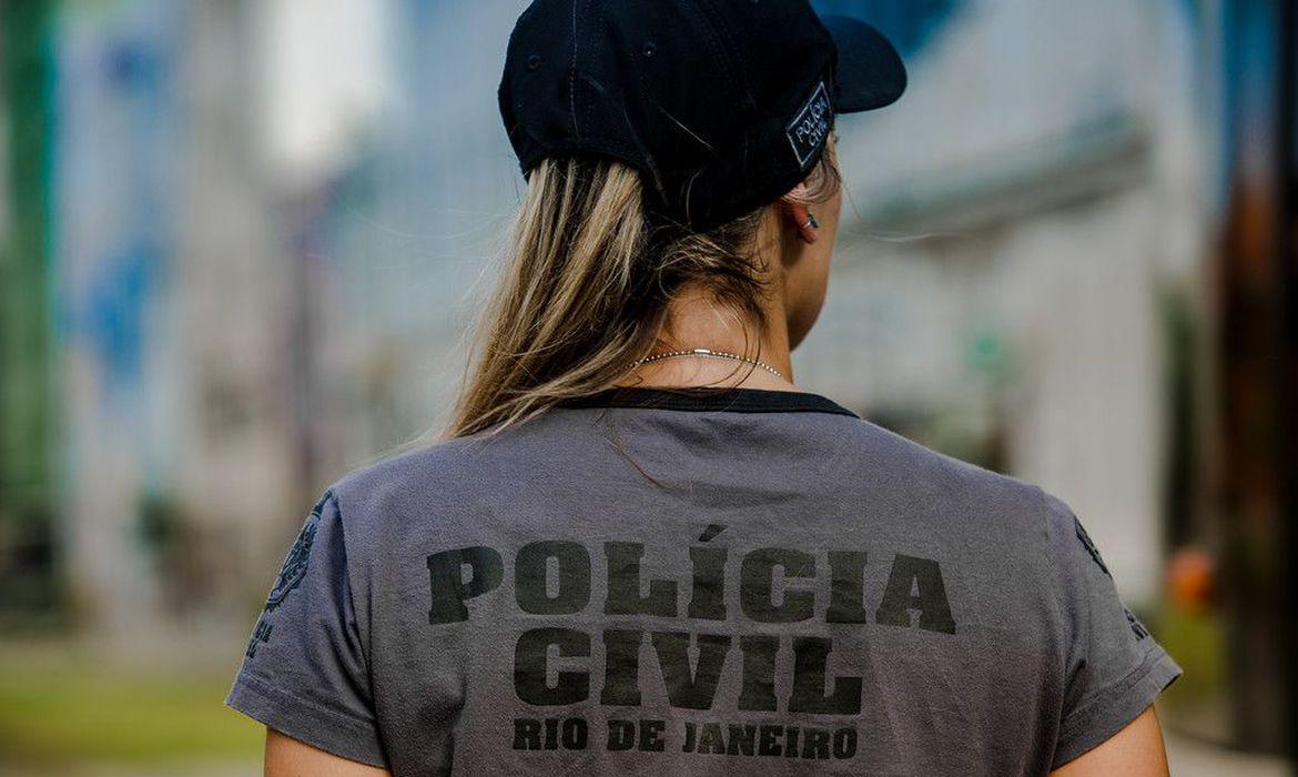 POLÍCIA