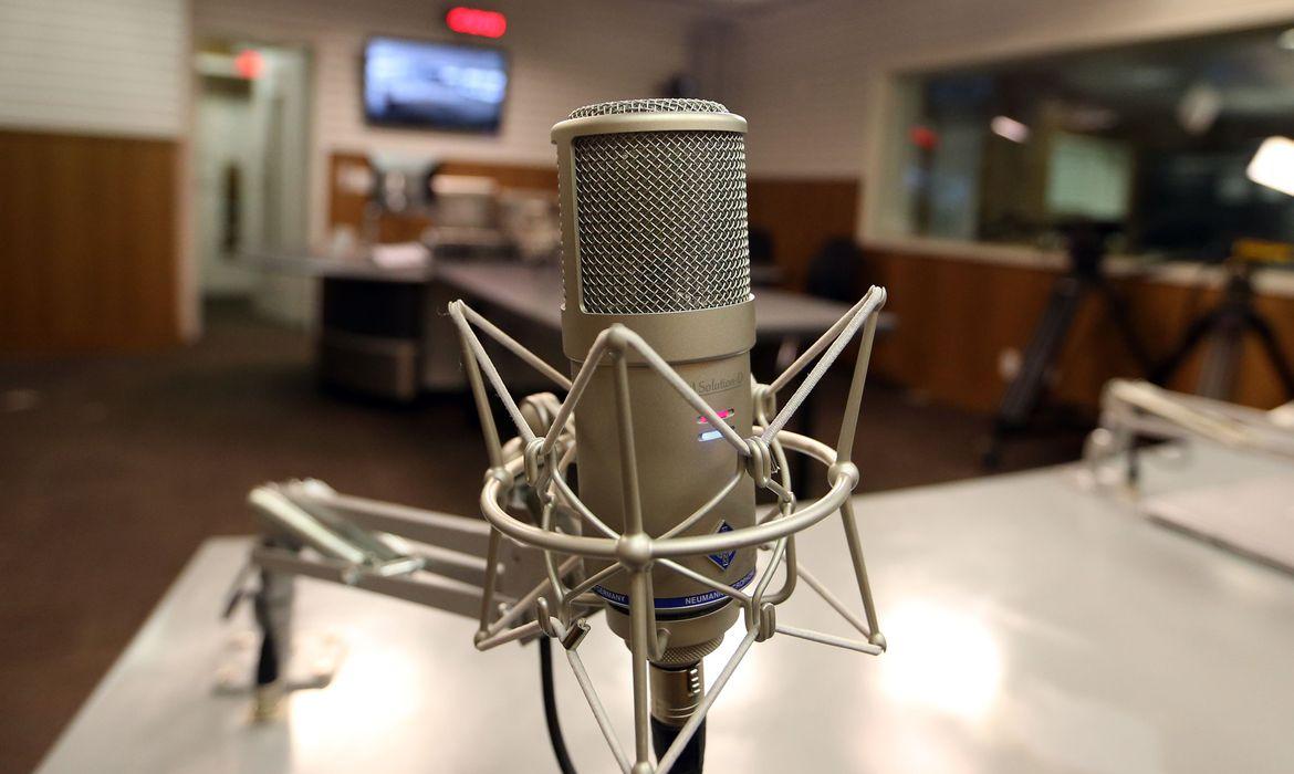 RÁDIO NO BRASIL