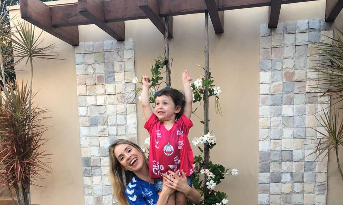 SUPERMÃES