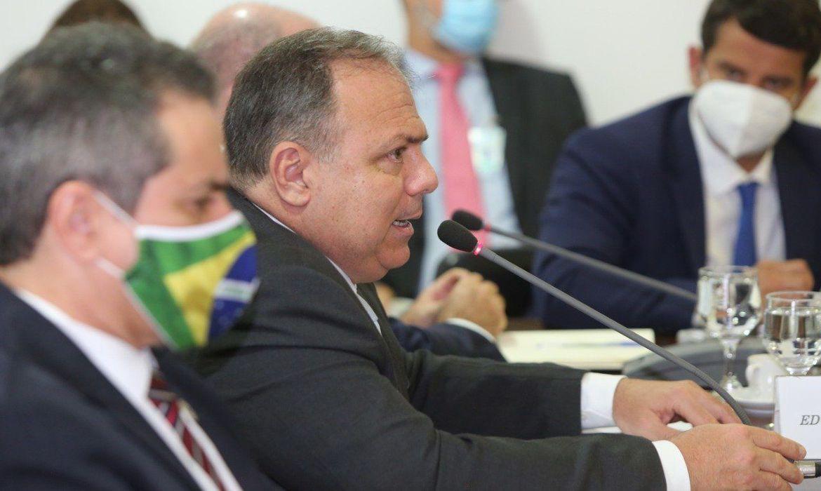 ministro_da_saude_eduardo_pazuello_governadores_covid-19_no_brasil