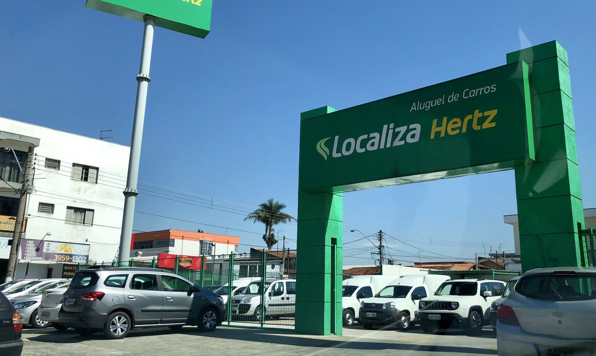 2021-12-15t154821z_1_lynxmpehbe0t4_rtroptp_4_empresas-localiza-presidente