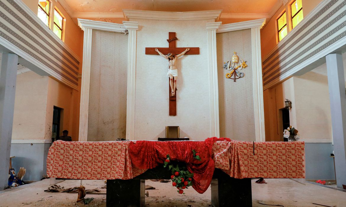 2022-06-07t124249z_1_lynxmpei560gy_rtroptp_4_nigeria-ataque-igreja