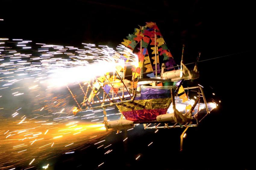 BARCO DE FOGO