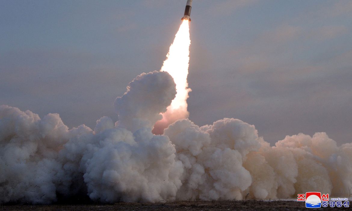 2022-01-24t065904z_1330463954_rc291s9hwu4z_rtrmadp_3_northkorea-missiles