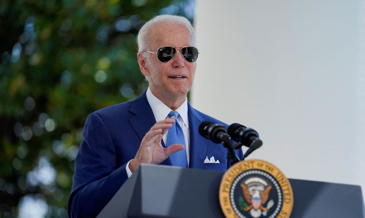 2022-08-09t155900z_1_lynxmpei780ry_rtroptp_4_usa-biden (1)