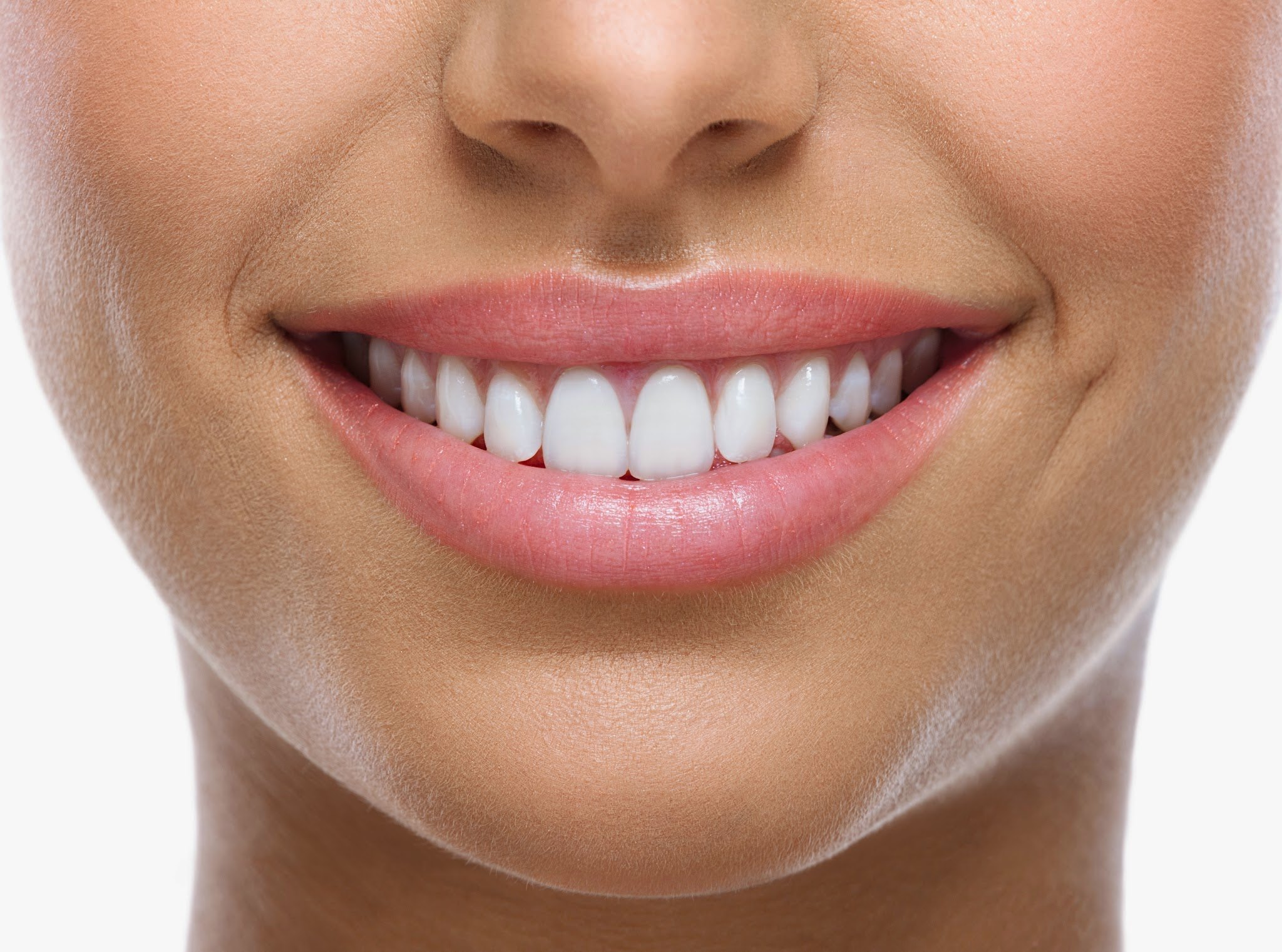 o clareamento do dente pode ser feito em consultório odontológico