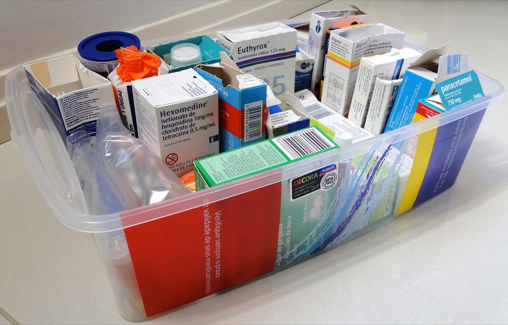 Os medicamentos devem ser guardados em um lugar com temperatura ambiente