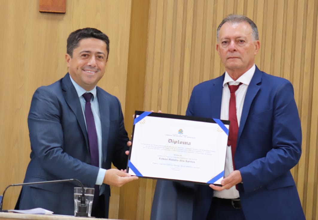 Edson Rabelo recebe título