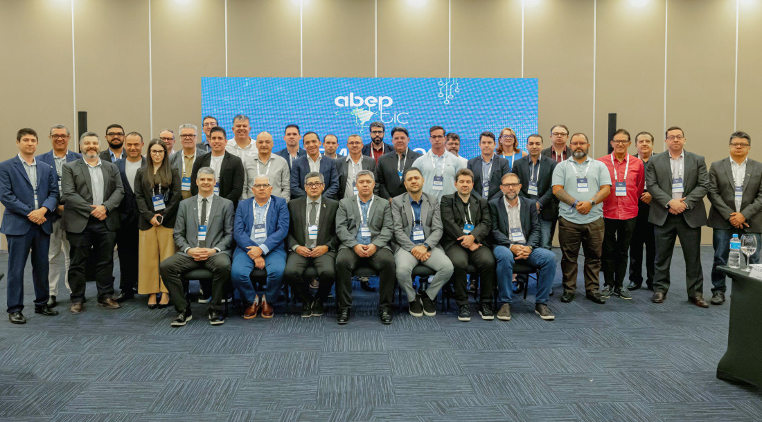 slide_6b91b9c0ff4dd36a8ddc050a803e1d66