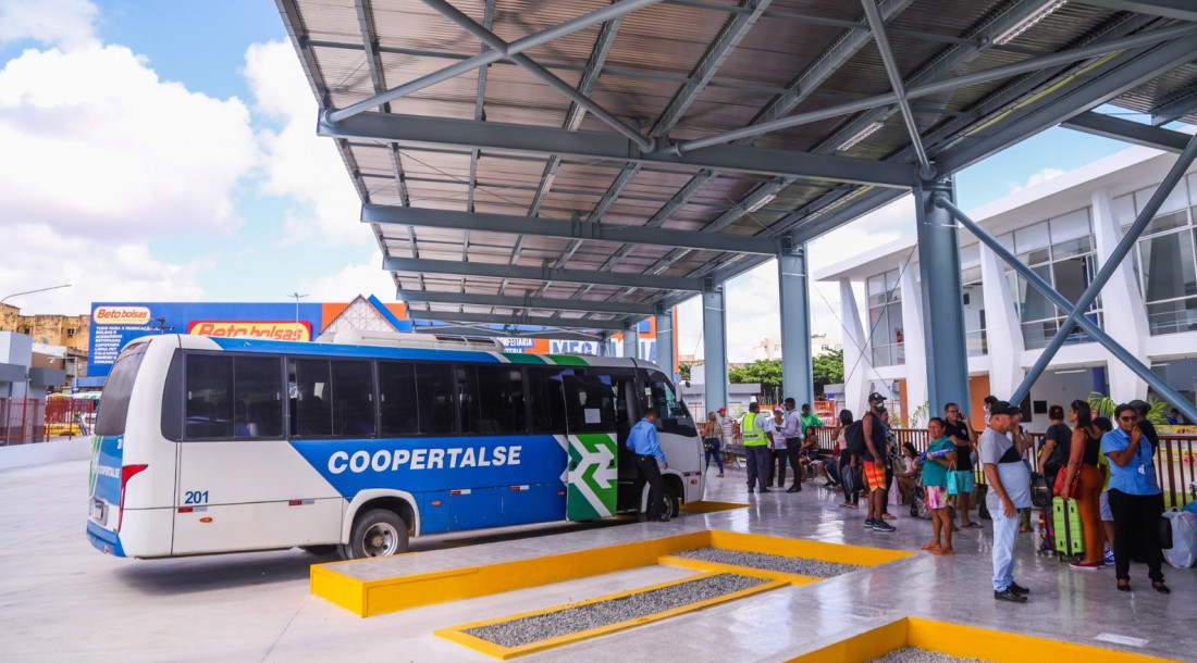 slide_b8f0b373fbee7659e90f28e9e03b2d98