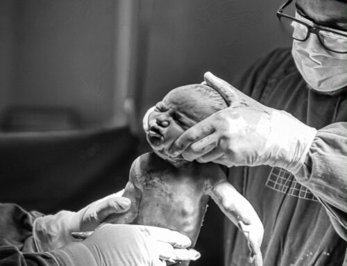 Leite materno fortalece o cuidado neonatal